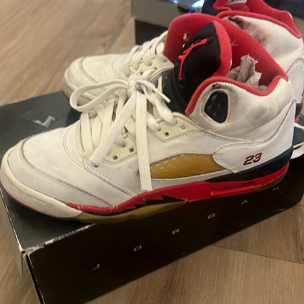 Air Jordan 4 Retro